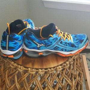 Mens Mizuno Running Shoes